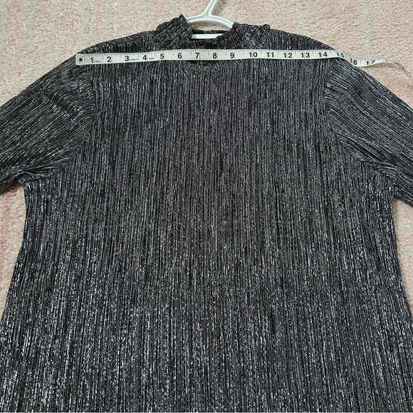 Chicos Elegant Black Metallic Women's Top Size 1(8) - Picture 6 of 12